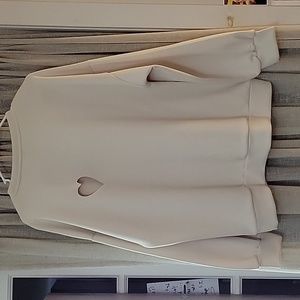 NWOT, DAZY SWEATSHIRT